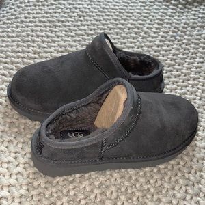 BRAND NEW WITH BOX Grey Classic Ugg Slippers